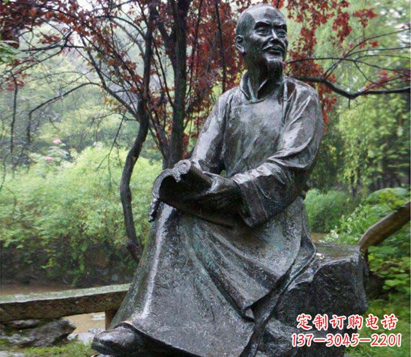 泸州纪念古代名人的雕塑