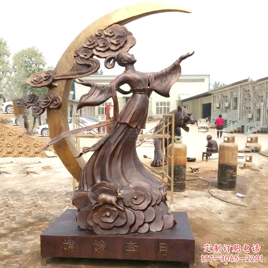 泸州绚丽嫦娥-神话中的上古美女雕像