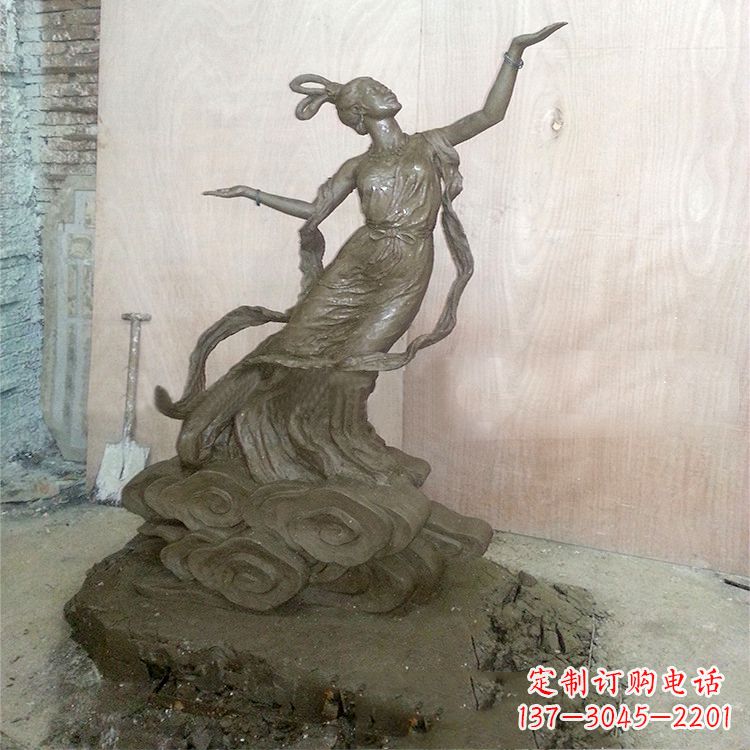 泸州“传说中的嫦娥——嫦娥雕塑”