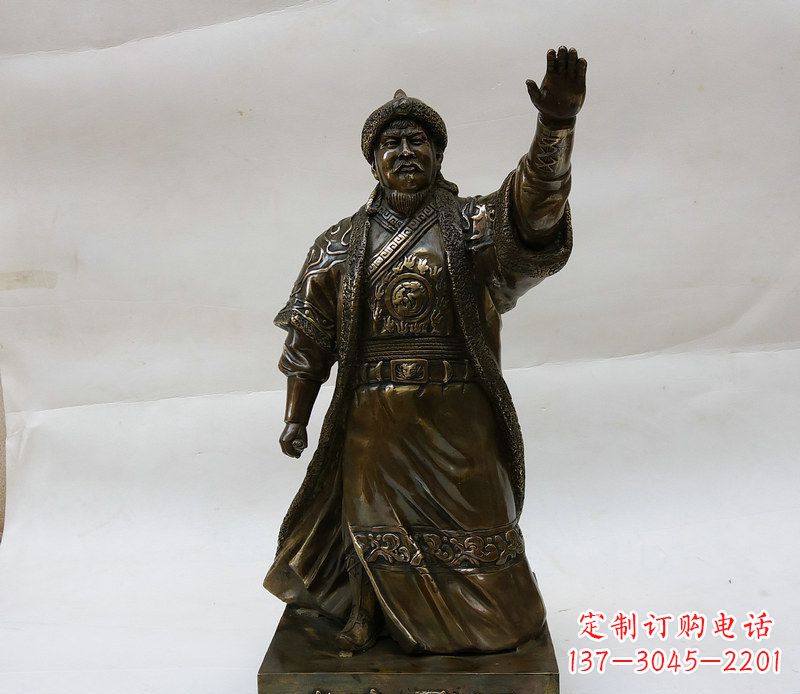 泸州成吉思汗源自铜雕的传奇人物