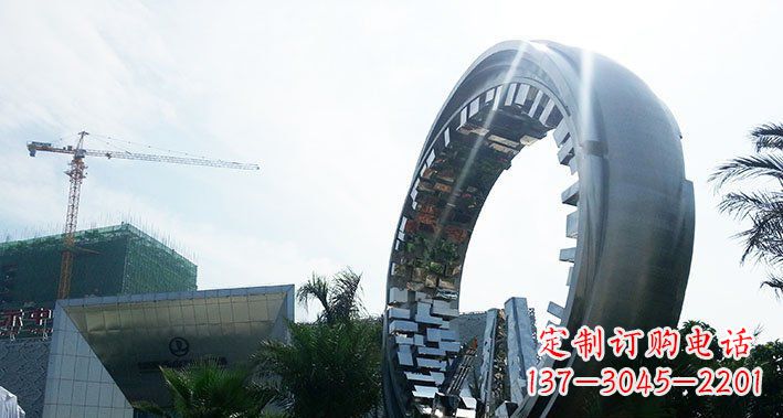 泸州美丽而优雅的不锈钢圆环雕塑