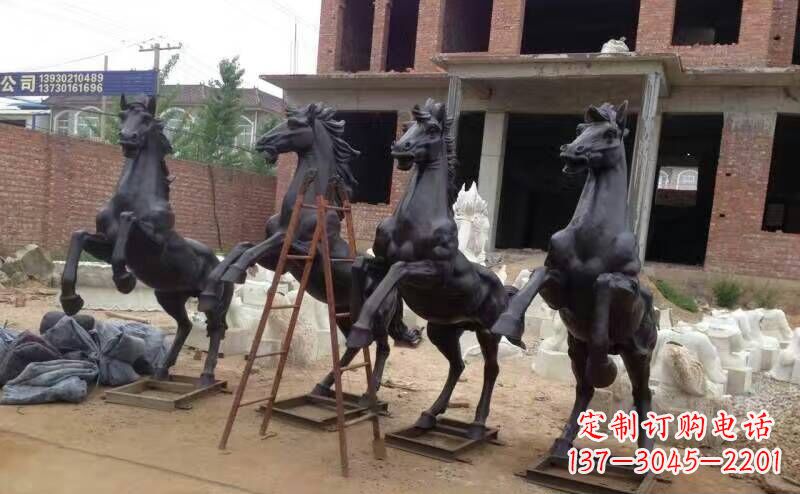 泸州马雕塑积极而具有历史意义的艺术