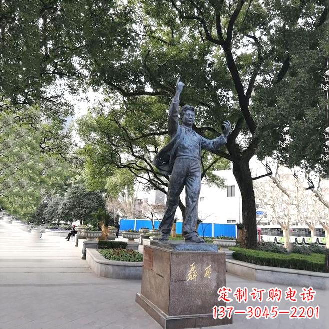 泸州聂耳传奇一座铜雕的赞歌