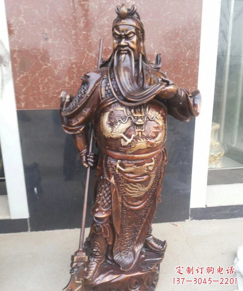 泸州此关公雕塑