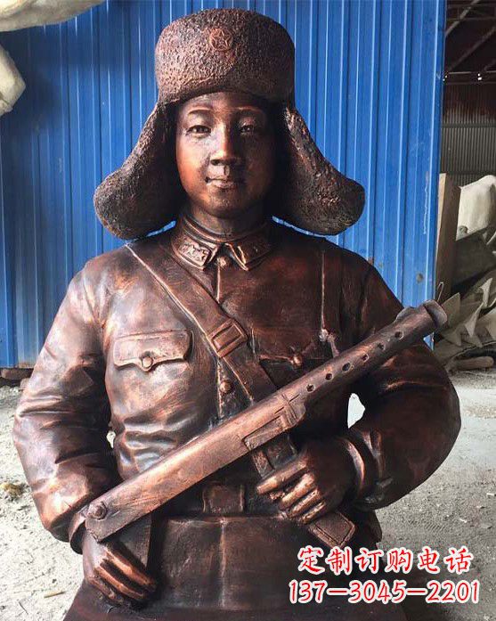 泸州雷锋雕塑象征着无私奉献的力量