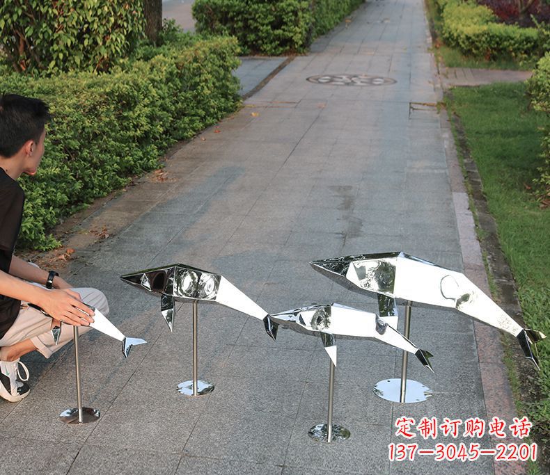 泸州抽象不锈钢海豚雕塑