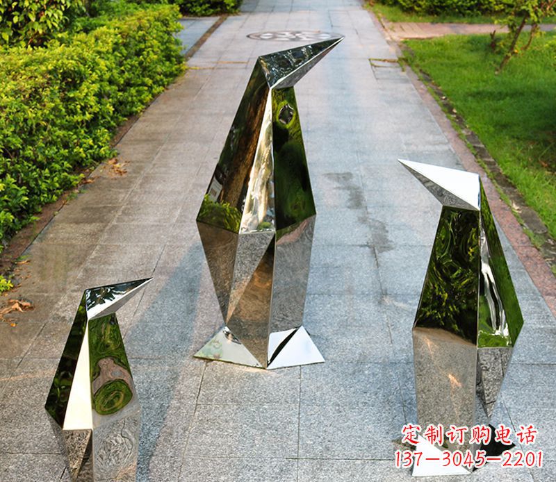 泸州精致的抽象不锈钢企鹅雕塑