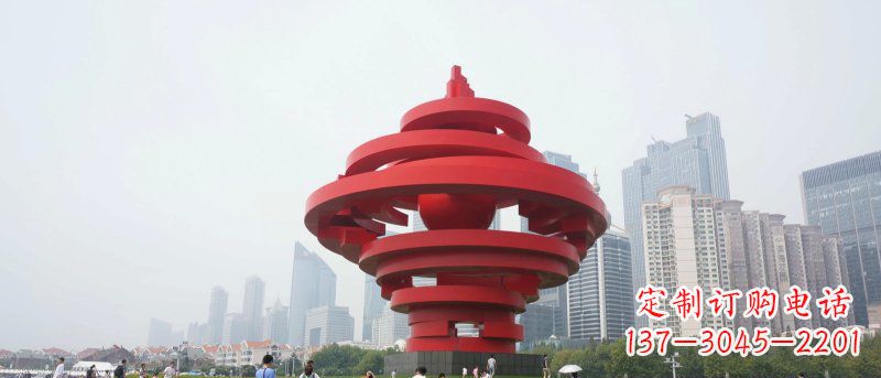 泸州火炬雕塑标志五月风光