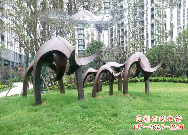 泸州抽象牛铸铜雕塑-小区园林草坪动物摆件