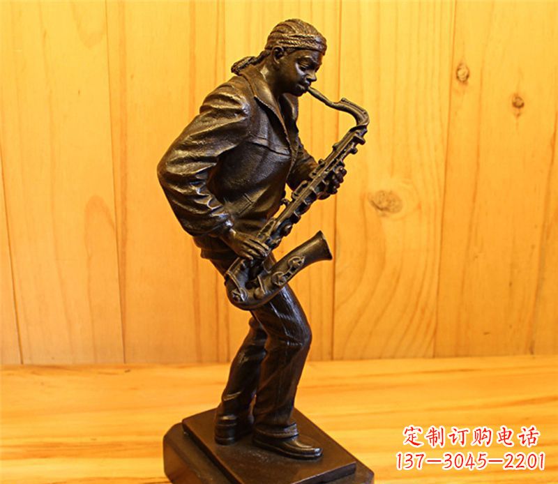 泸州萨克斯雕塑娱乐场所的精灵
