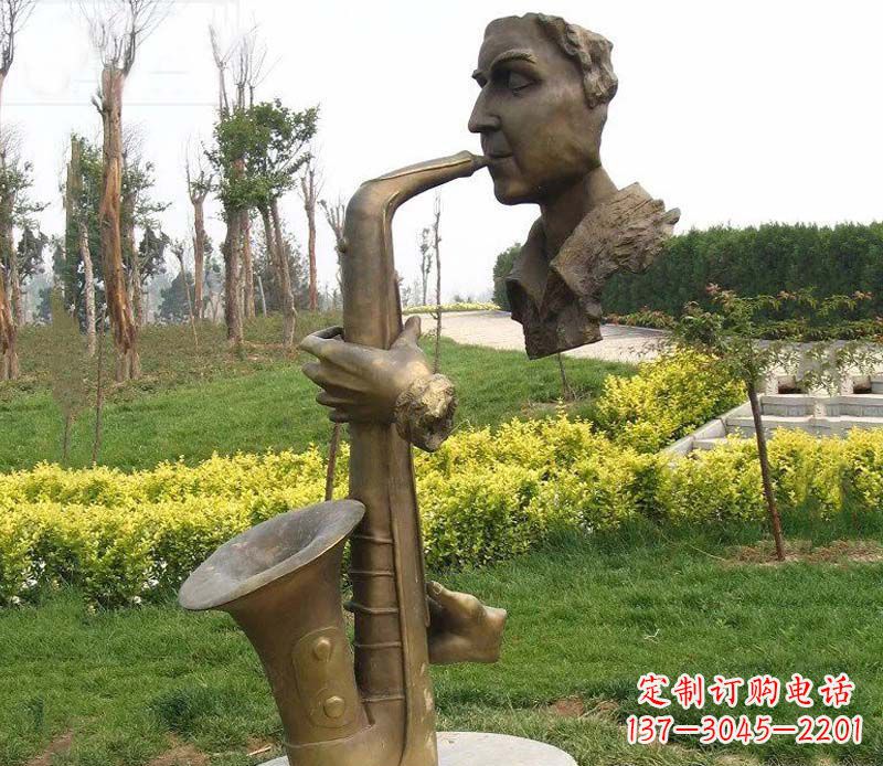泸州萨克斯雕塑艺术的精美表现