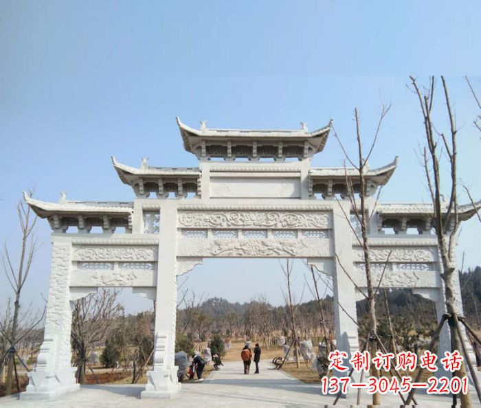 泸州“村口三门石雕牌楼”——悠久历史的见证
