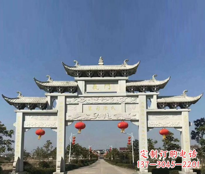 泸州传承百年,村口牌楼雕塑的历史