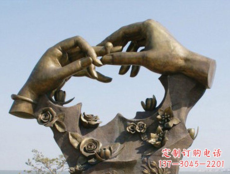 泸州戴戒指的手铜雕