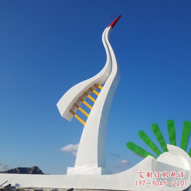 泸州珍贵雅致的丹顶鹤雕塑