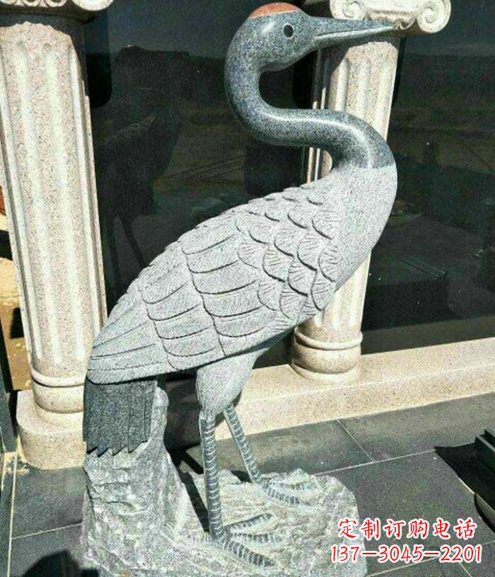 泸州传统工艺精雕丹顶鹤雕塑