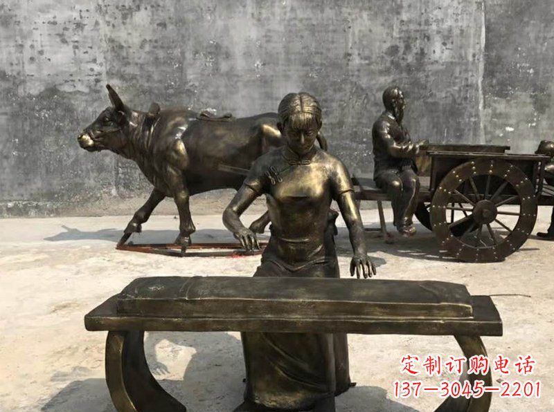 泸州铜制古筝人物校园景观雕塑