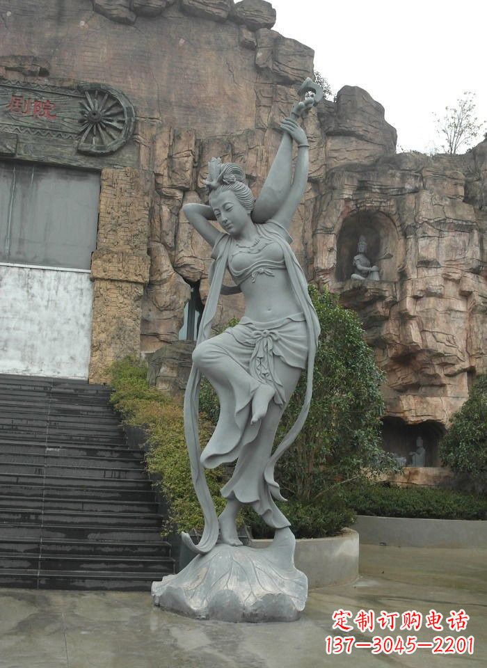 泸州琵琶飞天人物石雕