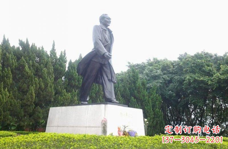 泸州邓小平铜雕
