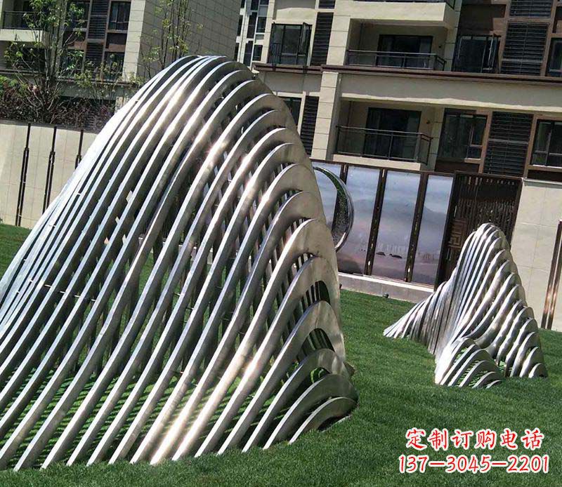 泸州不锈钢假山雕塑——电镀之美