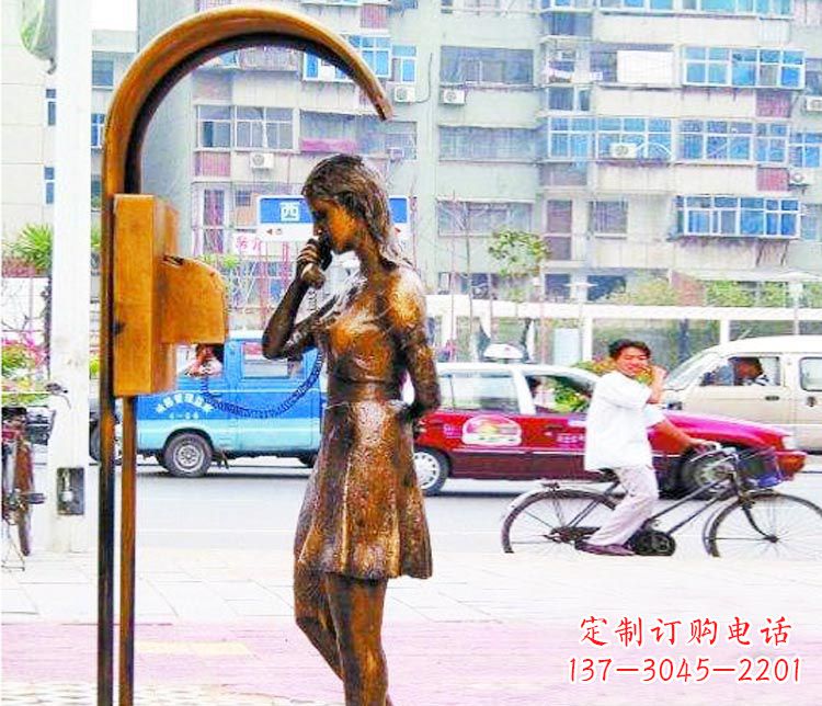 泸州女孩铜雕塑——艺术的象征