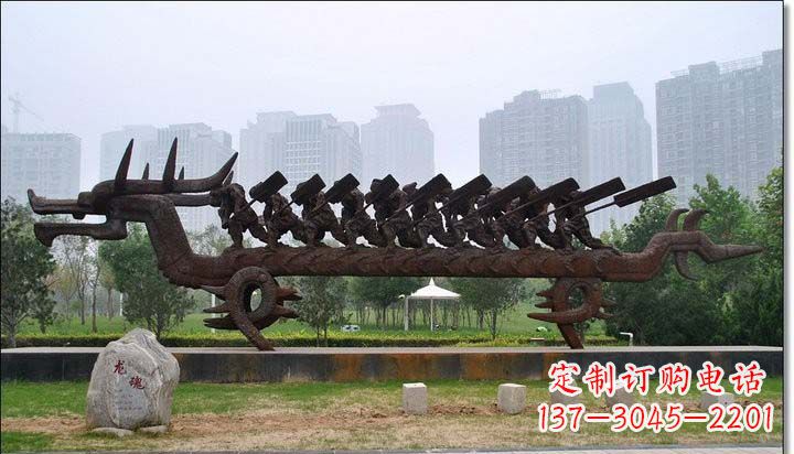 泸州锻铜赛龙舟雕塑