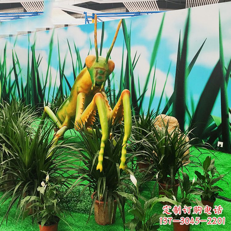 泸州优雅螳螂玻璃钢雕塑