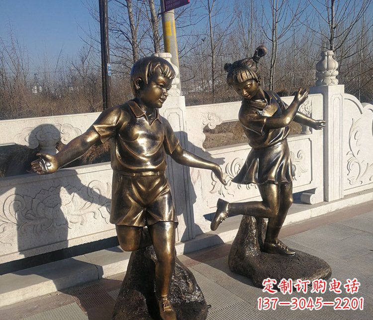 泸州浪漫圆满的精美花篮雕塑