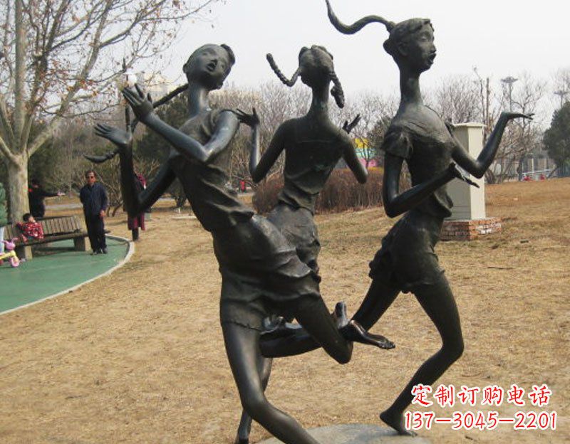 泸州令人称羡的花篮雕塑
