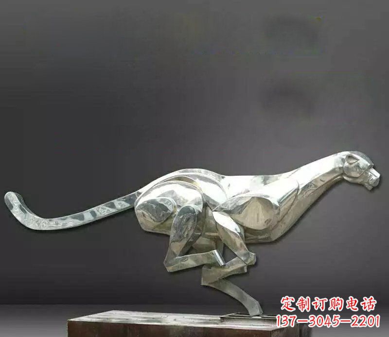 泸州公园不锈钢奔跑的豹子动物雕塑