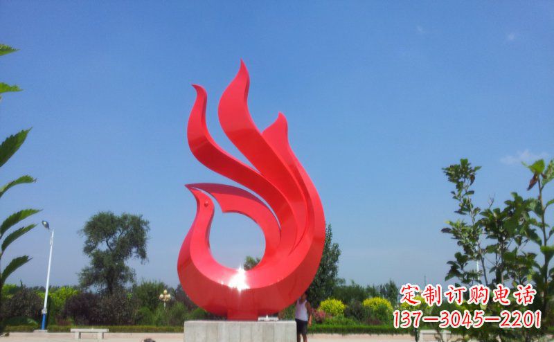 泸州艺术荟萃的凤凰雕塑