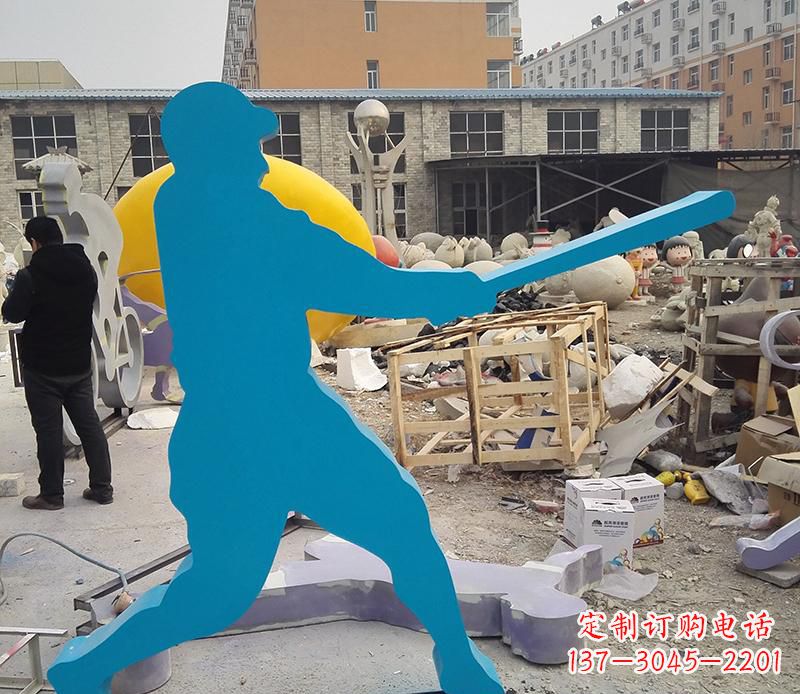 泸州公园不锈钢打棒球雕塑2