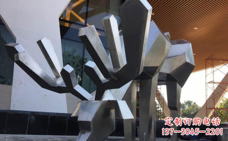 泸州聚体雕塑抽象几何驯鹿
