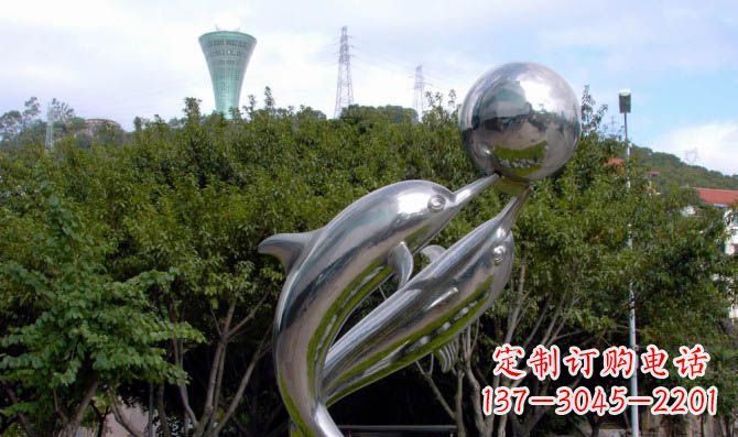 泸州高贵静谧的不锈钢海豚顶球雕塑