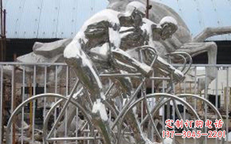 泸州铸造不锈钢骑自行车景观雕塑