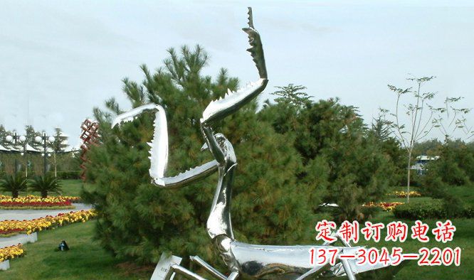 泸州优雅大气的不锈钢螳螂雕塑