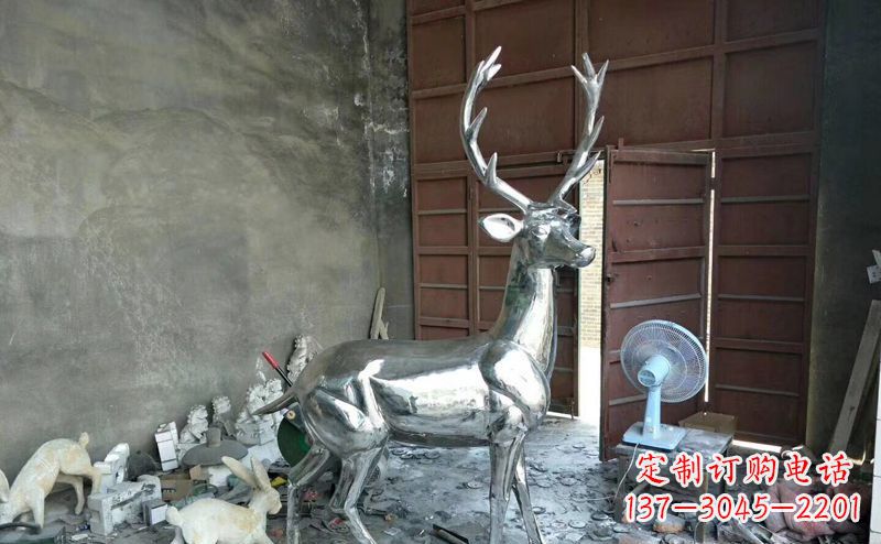 泸州艺术精美的不锈钢鹿装置雕塑