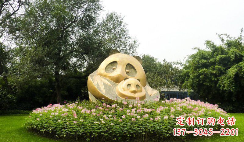 泸州熊猫雕塑 - 令公园增添无限活力