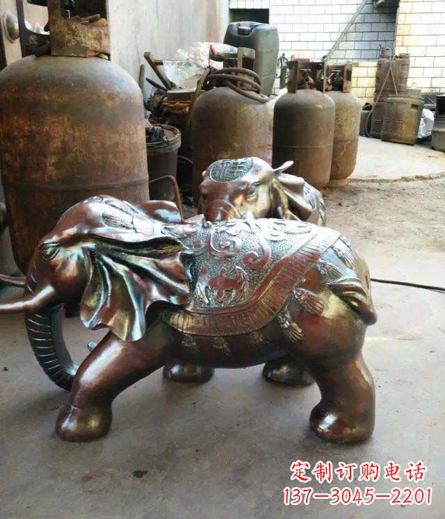 泸州公园大象招财动物铜雕 (2)