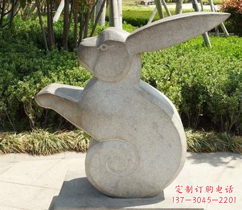 泸州公园兔子雕塑,营造可爱的氛围