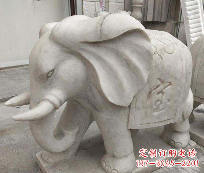 泸州中领雕塑象征招财的精致大象石雕