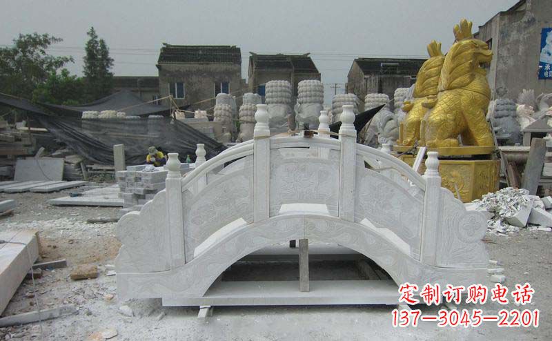 泸州精美的大理石拱桥雕塑