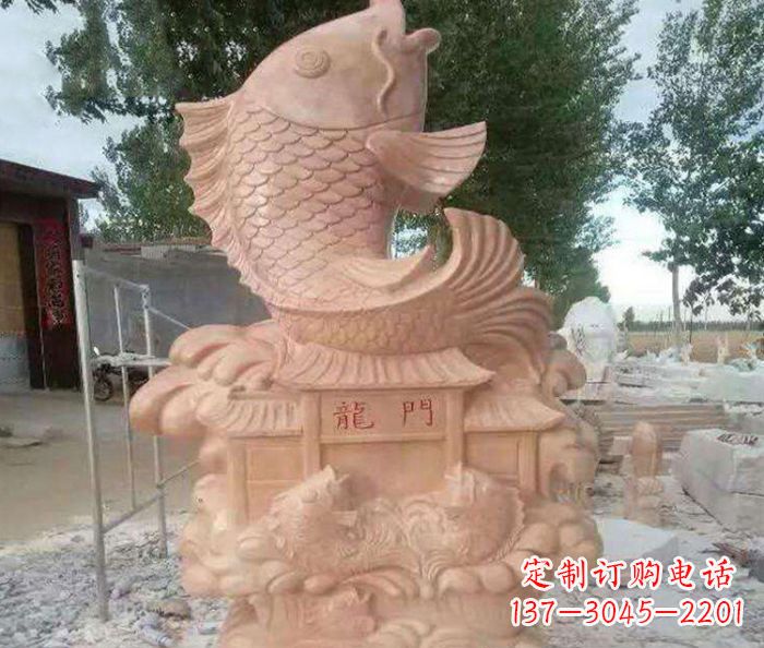 泸州公园景观晚霞红石雕鱼喷泉 (2)