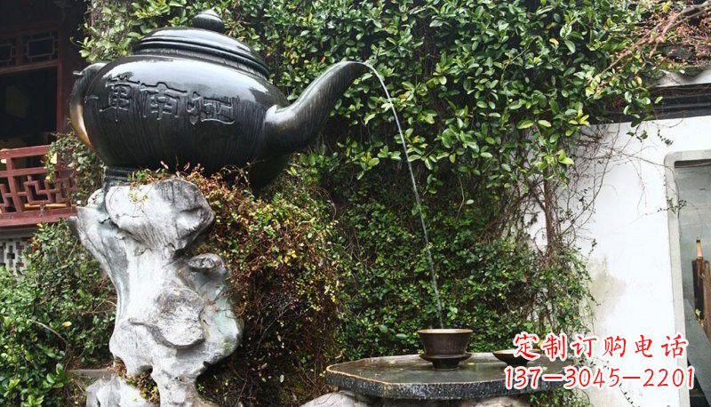 泸州铜雕茶壶,雕刻美景,带您开启新的旅程