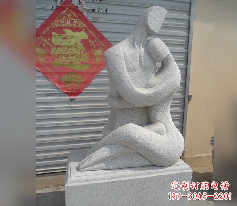泸州公园情侣人物小品石雕