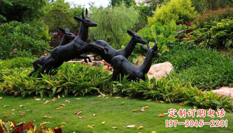 泸州活力无限的动物铜雕