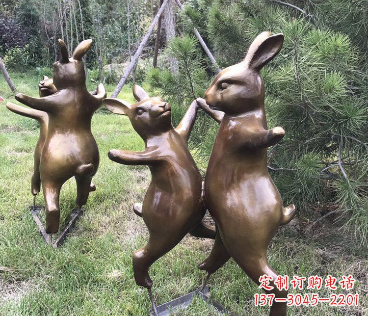 泸州铜雕奔跑兔子动物雕塑