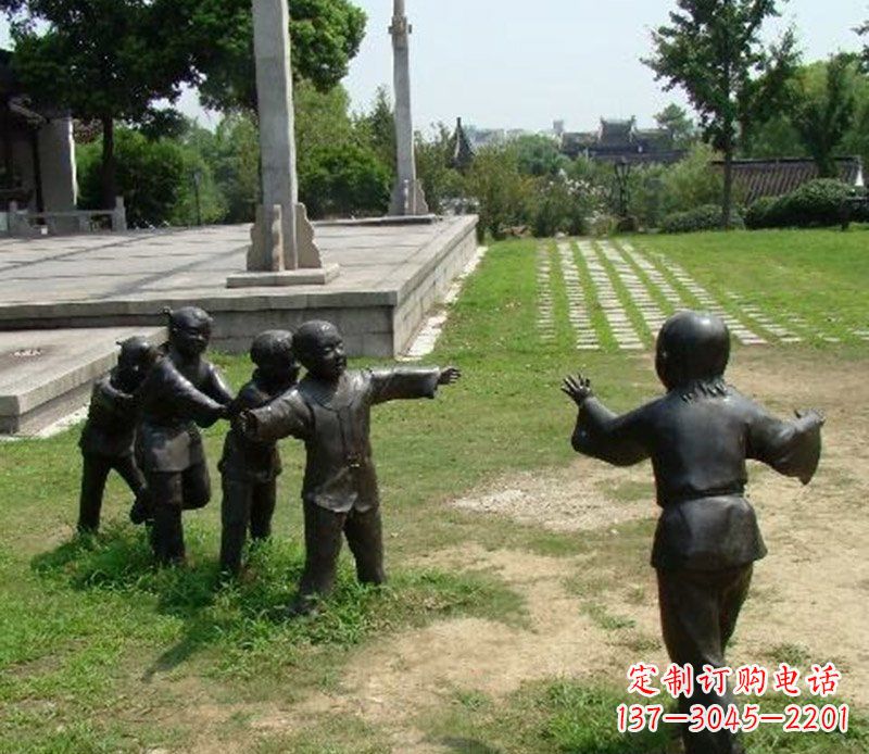 泸州老鹰雕塑,巧妙玩耍、永记美好
