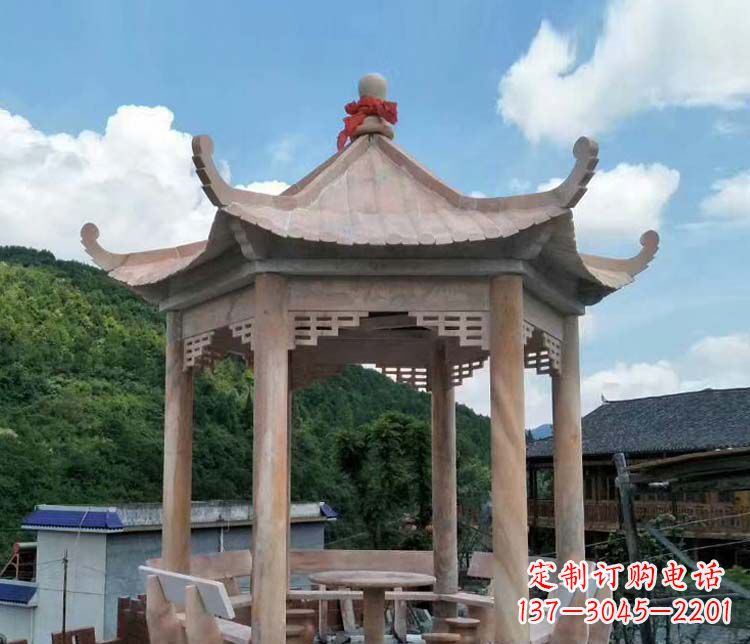 泸州一流的公园晚霞红六角石雕凉亭