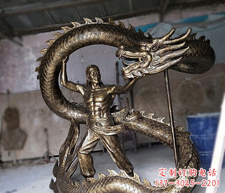 泸州公园舞龙的人物铜雕